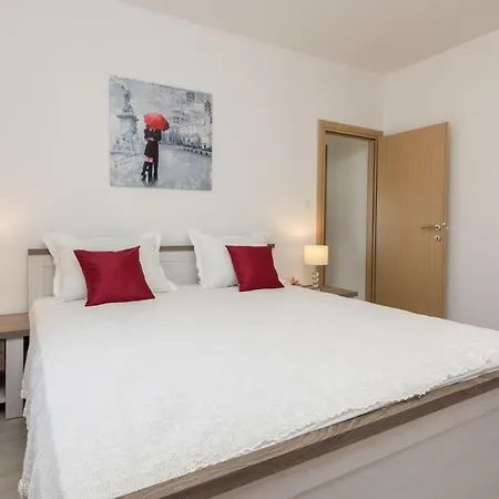 Studio Seget Vranjica 12499c