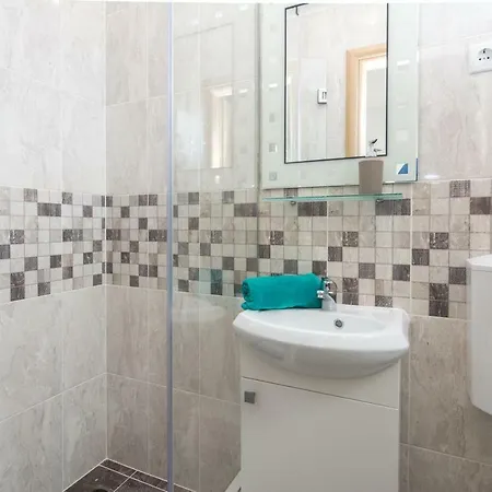 Studio Seget Vranjica 12499c * Donji Seget